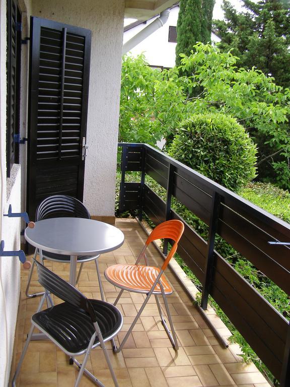 Apartments Dunoti Krk Town Chambre photo