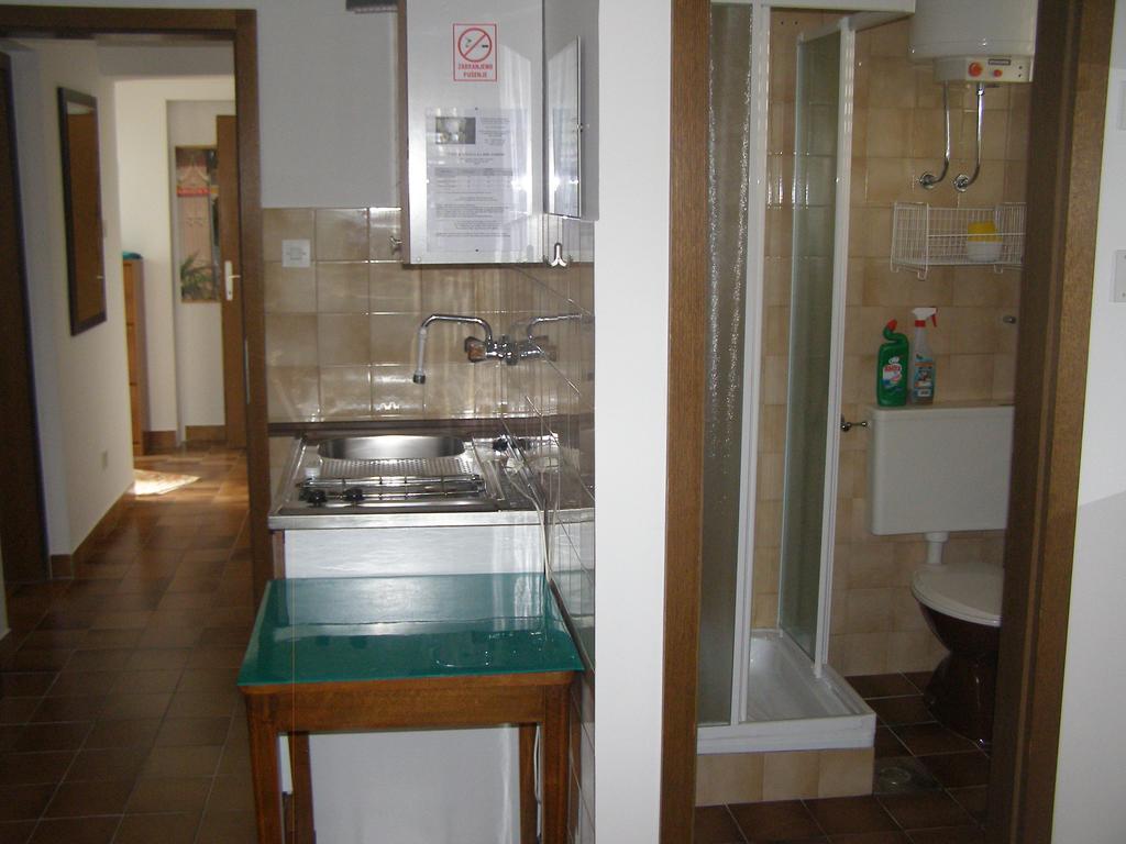 Apartments Dunoti Krk Town Chambre photo