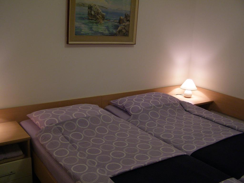 Apartments Dunoti Krk Town Chambre photo