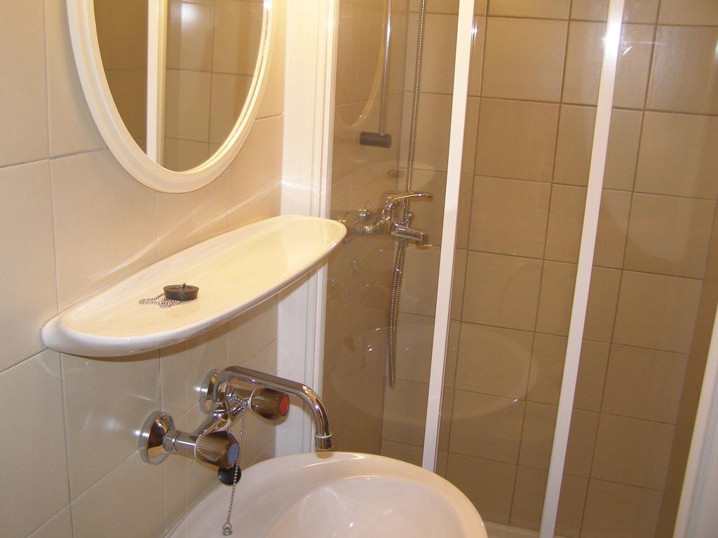 Apartments Dunoti Krk Town Chambre photo